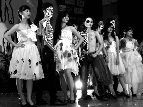 Vũ điệu thời trang ‘ma quái’ trong đêm Halloween