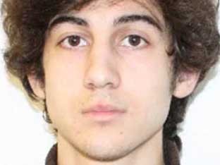 Nghi phạm thứ 2 tên Dzhokhar Tsarnaev, 19 tuổi