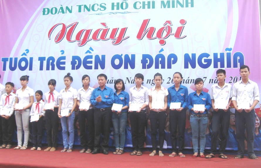 Ngày hội tri ân trên mảnh đất đau thương nhiều nhất nước