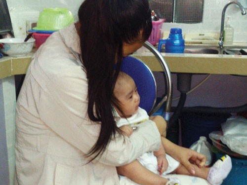 Bi kịch làm mẹ tuổi 13