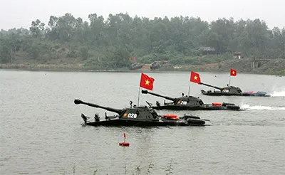 Tận thấy lính tăng Trung đoàn 206 xung trận