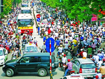 Thu phí bảo trì đường bộ: Dân ngạc nhiên, địa phương than khó