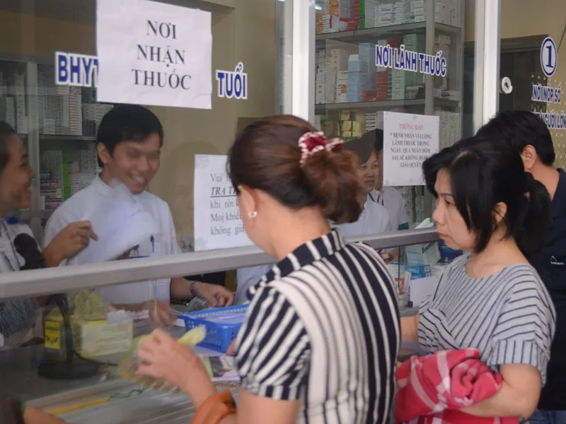 Thuốc cực 'lạ' trúng thầu giá cao vào bệnh viện