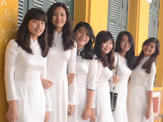 Teen THPT Chu Văn An rạng rỡ trong lễ mừng sinh nhật trường