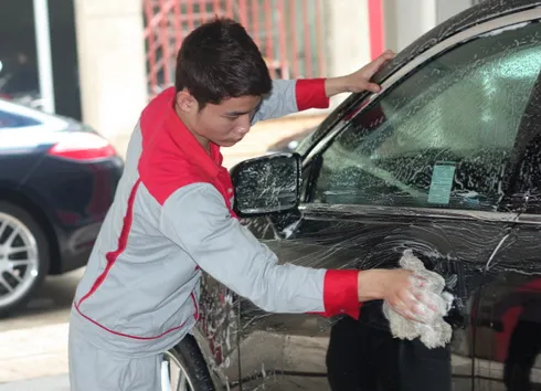 Rửa ôtô đúng cách