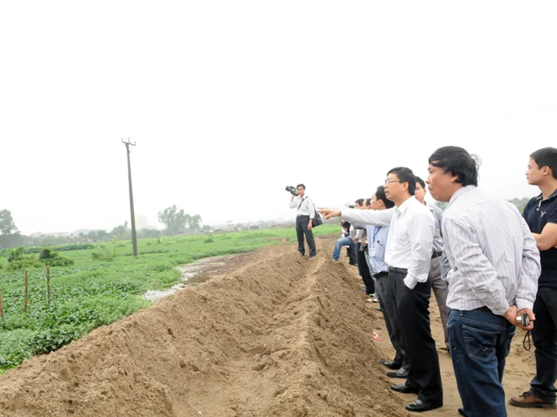 Chấm dứt vụ lùm xùm về san lấp mộ