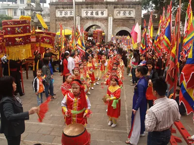 Về quê đi hội