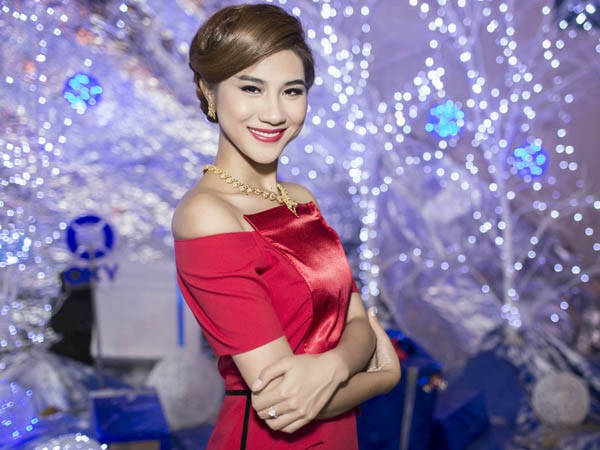 Siêu mẫu Kim Dung vai trần kiêu kỳ làm giám khảo