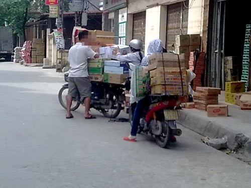 Vào lò ‘sao chép’ các loại bánh kẹo nổi tiếng