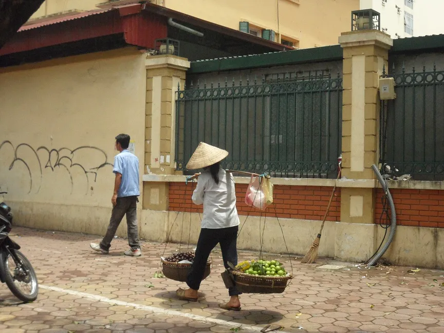 Cơ cực mưu sinh giữa tiết trời đổ lửa