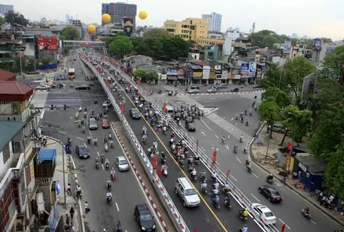 Quy hoạch giao thông, nhìn từ 2 cầu vượt nhẹ