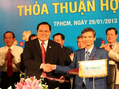 Eximbank và Sacombank sắp 'kết hôn'