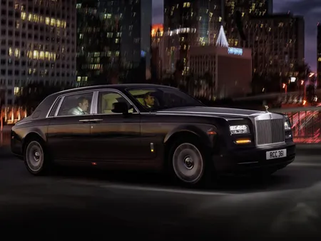 Rolls-Royce trình làng Phantom Series II bản ‘kéo dài’