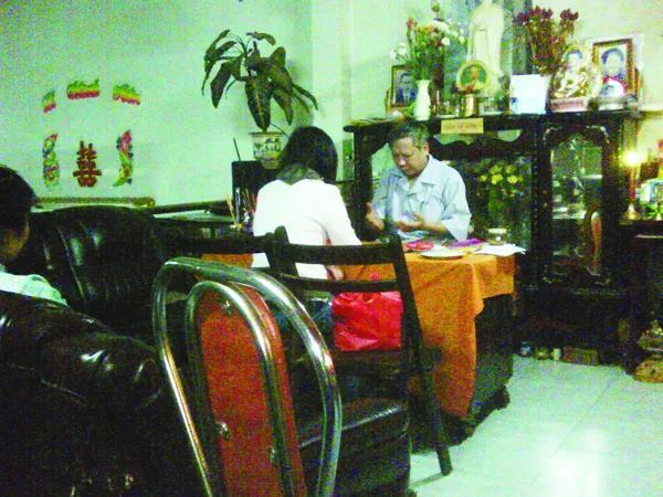 Tôi đi chữa bệnh… “thánh nhân”