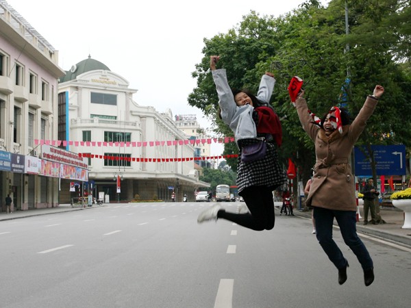 Hà Nội thanh bình trong ngày đầu tiên năm mới