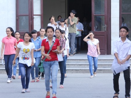 Điểm chuẩn, xét tuyển NV2 của ĐH Hoa Sen
