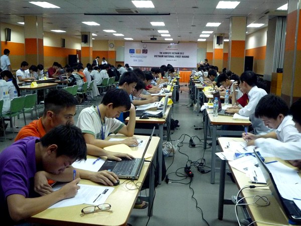 Đại học FPT vô địch ACM/ICPC quốc gia 2012