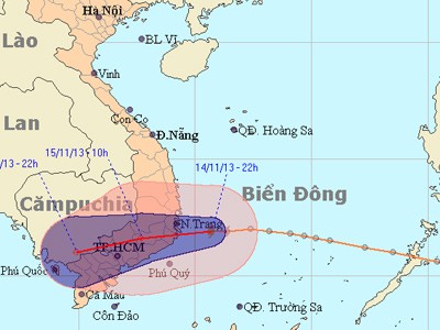 Bão Podul cách bờ biển Phú Yên 150km