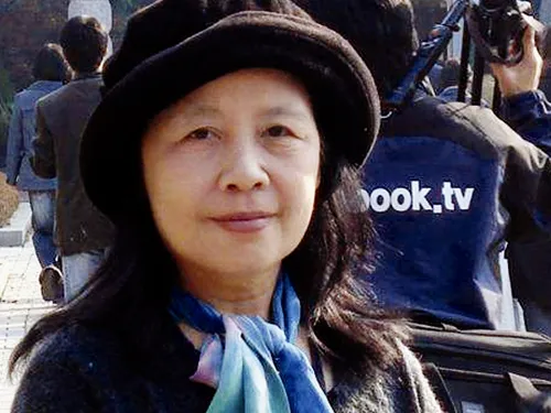 Lê Minh Khuê trình làng 'Nhiệt đới gió mùa'