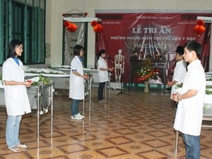 Mùa Vu Lan, ĐH Y tri ân những người hiến xác