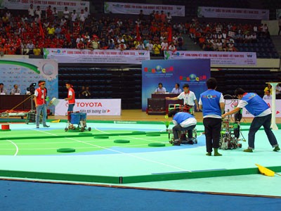 Vòng chung kết Robocon 2013: Bùng nổ trong ngày khai mạc