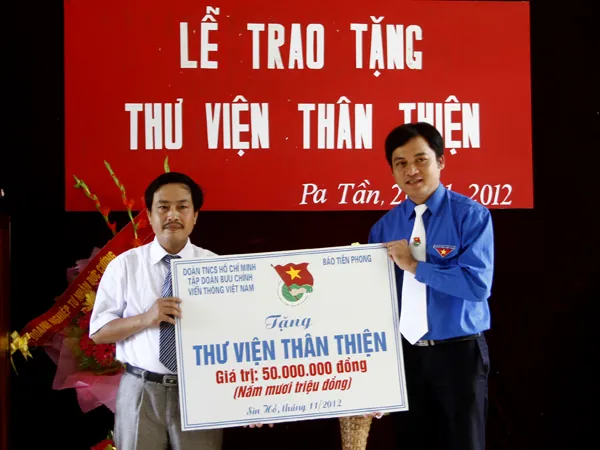 Mang tri thức đến Pa Tần