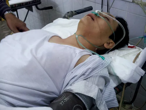 Anh Khánh nhập viện điều trị