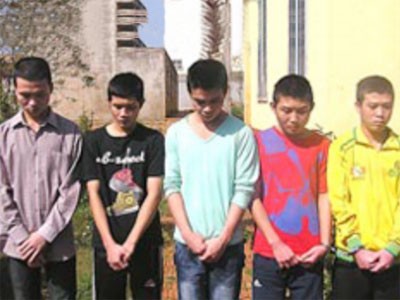 Băng trộm cướp chuyên hiếp dâm tập thể sa lưới