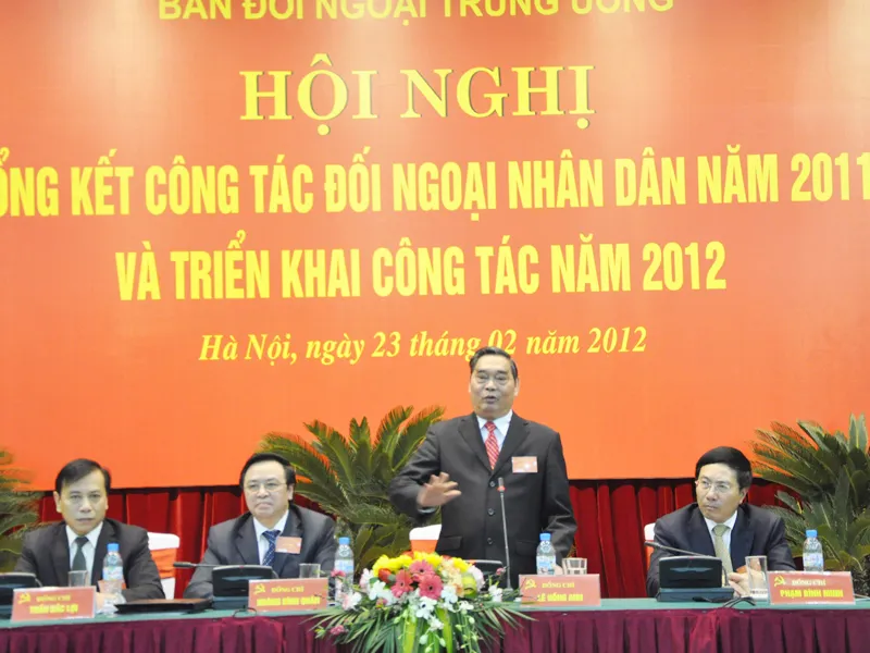 Chủ tịch đoàn, từ phải sang: Bộ trưởng Ngoại giao Phạm Bình Minh; Ủy viên BCT - Thường trực Ban Bí thư Lê Hồng Anh; Trưởng Ban Đối ngoại Trung ương Hoàng Bình Quân; Phó trưởng Ban Đối ngoại Trung ương Trần Đắc Lợi Ảnh: Đại Phượng