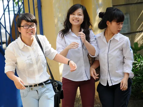 Sĩ tử 'khởi động' trước kì thi tốt nghiệp