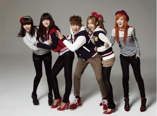 Miss A và Nickhun năng động với thời trang Edwin