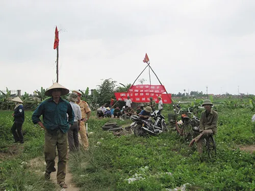 Chính quyền, công an có mặt lúc côn đồ đánh dân Tiên Lãng?