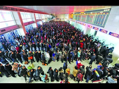 Người Trung Quốc gian nan về quê ăn Tết