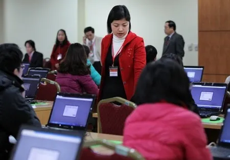 'Chạy' công chức khó truy vòng xoay tiền - quan hệ