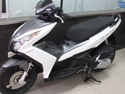 Honda Air Blade 125 bị đẩy giá hơn 2 triệu đồng