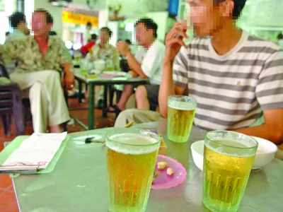 Lùm xùm chuyện thách cắn 'của quý' 100 triệu đồng