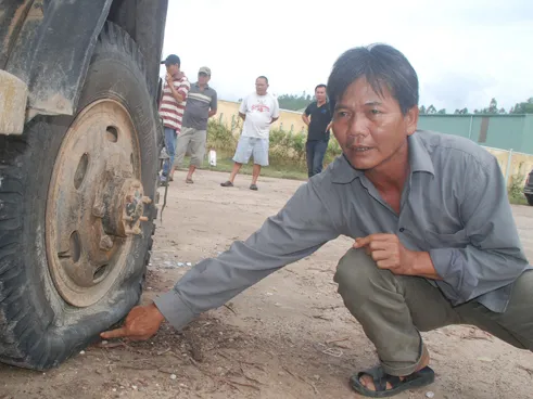 Kỳ lạ ngân hàng thu nợ lúc ...2 giờ sáng