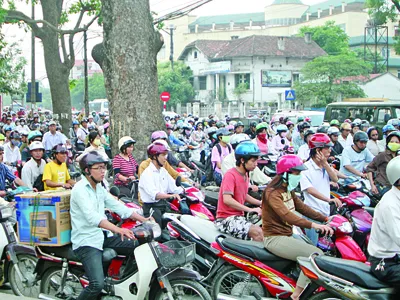 Trực tiếp đánh vào người dân