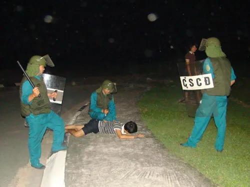Quân đội tung lực lượng trấn áp tội phạm