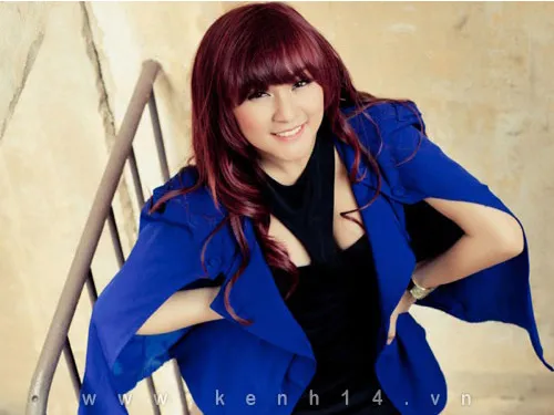 Bắt bài thói quen 'pose' ảnh của các hot girl Việt