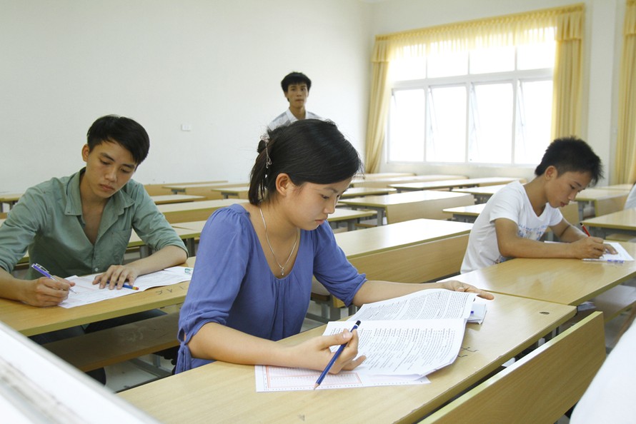Bài giải môn Sinh, tiếng Anh, Lịch sử, Toán, Địa lí