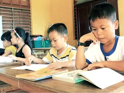 Tuyển 12 công chức, 6 giáo viên ra Trường Sa