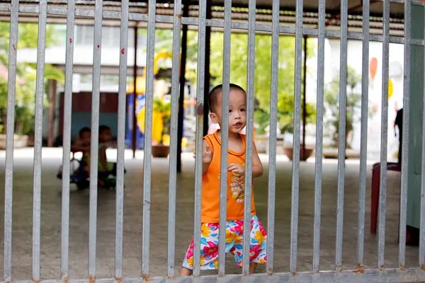 Những đứa trẻ ở chùa Bồ Đề. Ảnh: Như Ý