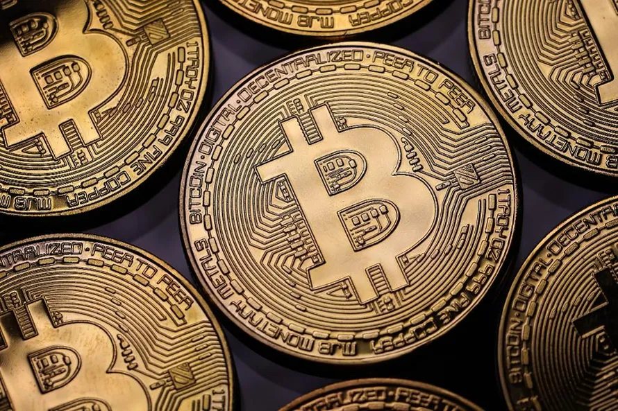Từ 1/1/2018 nếu sử dụng Bitcoin làm phương tiện thanh toán có thể phải ngồi tù đến 3 năm. Ảnh: Internet.