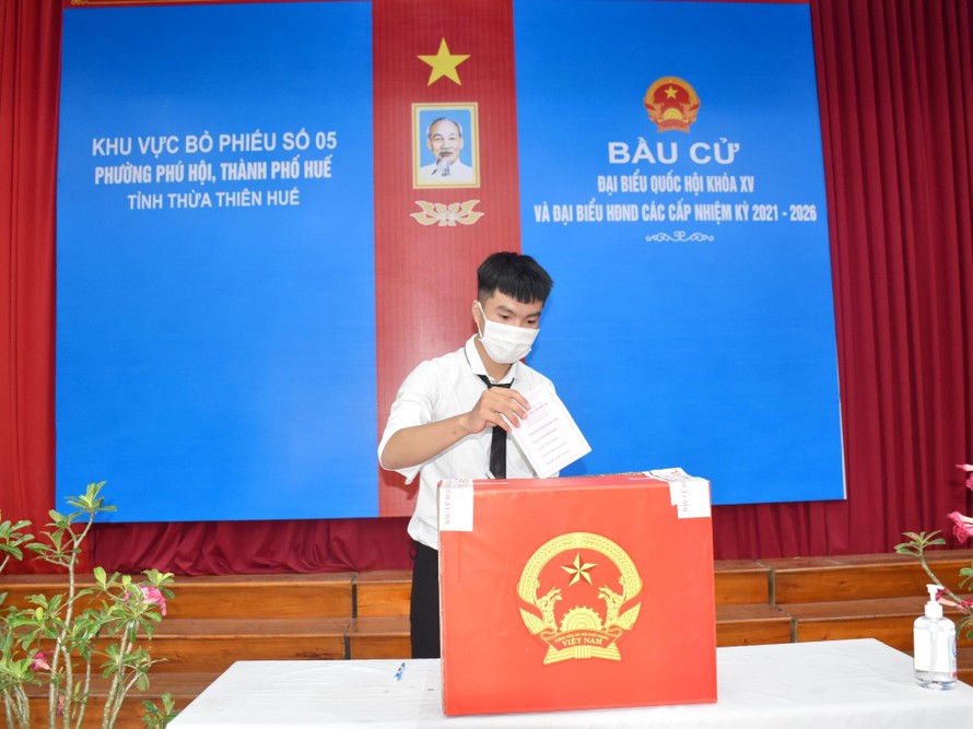 Người trẻ đặt niềm tin, kỳ vọng và trách nhiệm trong lá phiếu