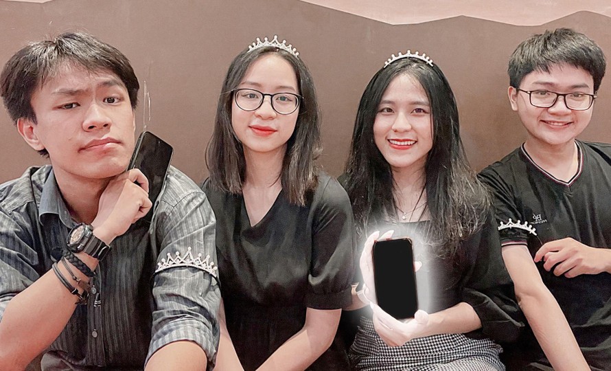 Nhóm Clown Lord đại diện Việt Nam tham gia chung kết quốc tế Cesim Elite 2021