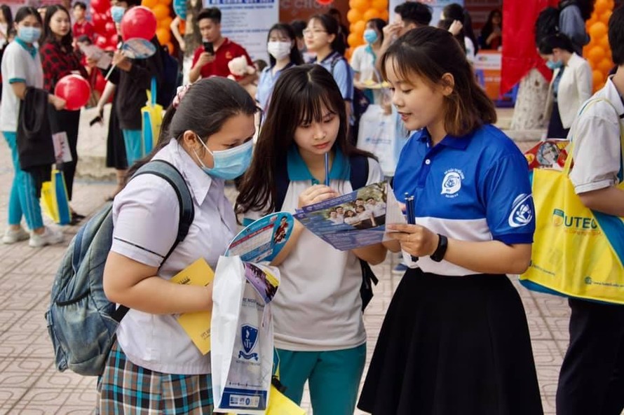 Điểm sàn xét tuyển điểm thi tốt nghiệp tại trường ĐH CNTT (ĐHQG TP. HCM) là 22 điểm