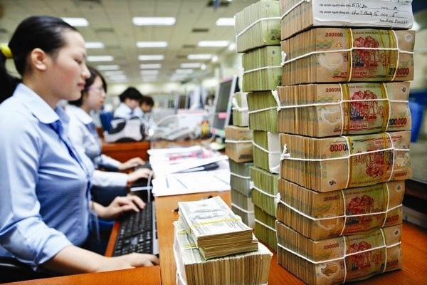 tín dụng ngân hàng vẫn đang trải đều các lĩnh vực và vẫn lưu ý kiểm soát dòng tiền vào chúng khoán, BĐS 