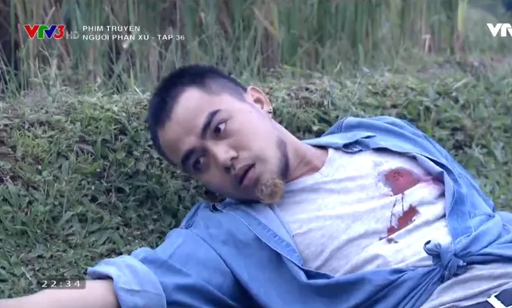 Lương Bổng buộc phải bắn Trần Tuấn để giải cứu Bảo Ngậu.
