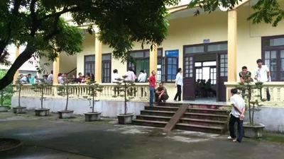 Người phụ nữ bị lột trần giữa đường vì buột miệng ơ, con chột